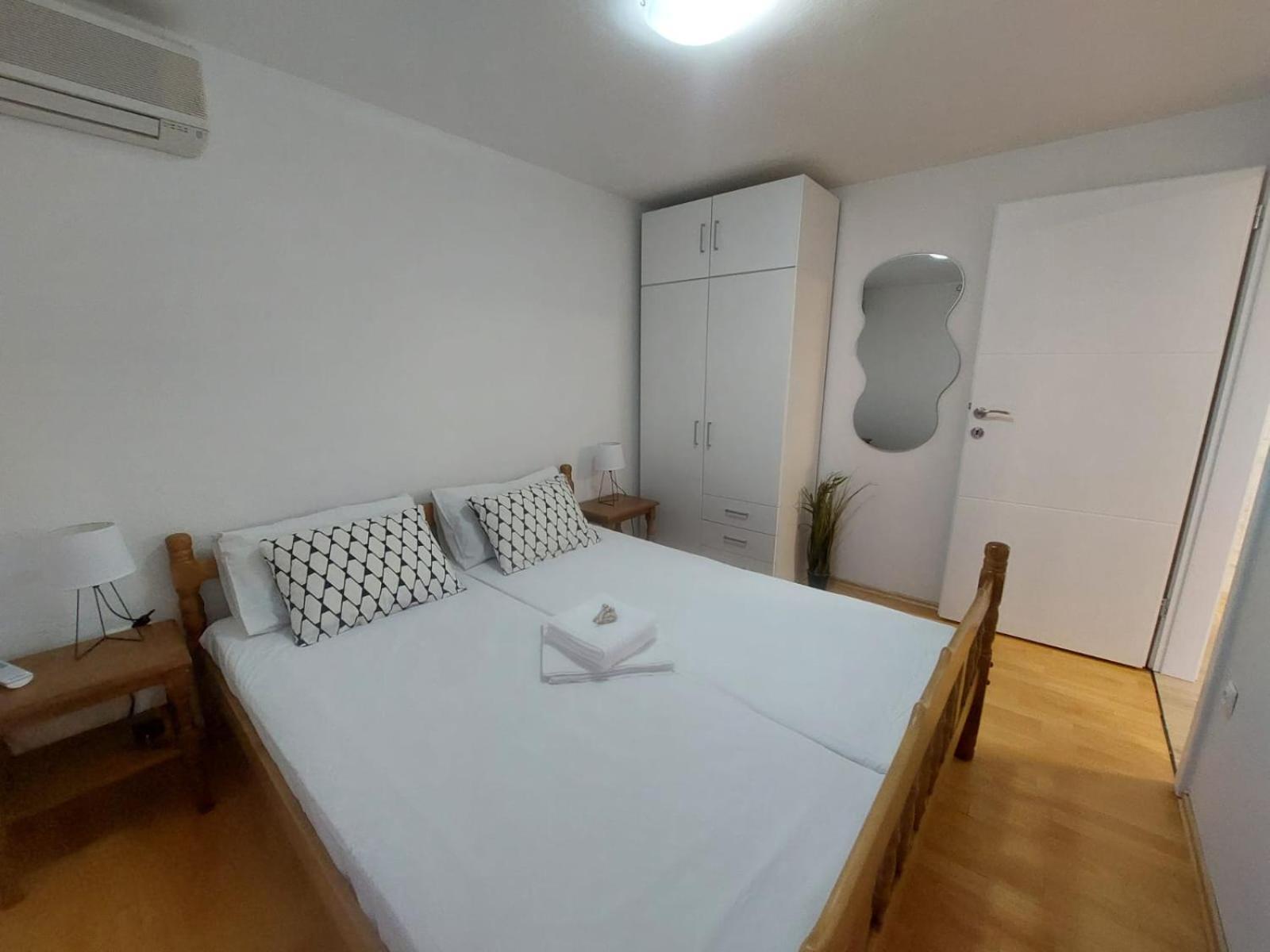 Apartman Luka Кленовица Екстериор снимка